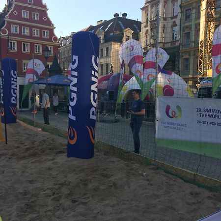 Appartamento Rynek Pod Fredra Breslavia Esterno foto