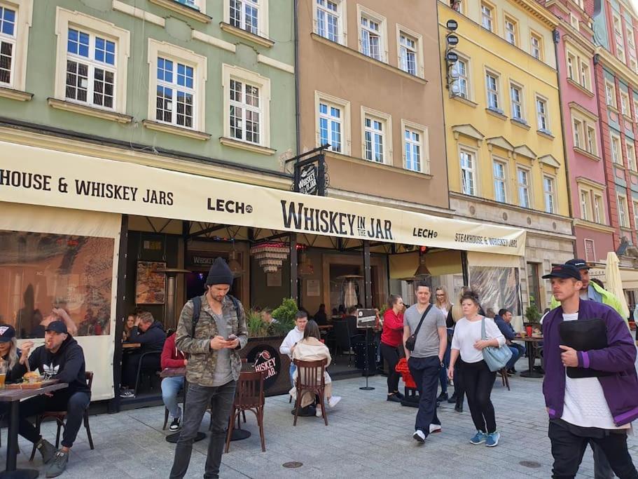 Appartamento Rynek Pod Fredra Breslavia Esterno foto