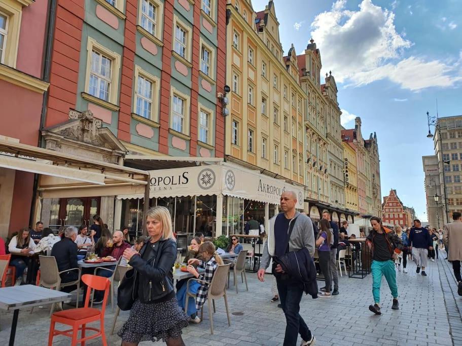 Appartamento Rynek Pod Fredra Breslavia Esterno foto