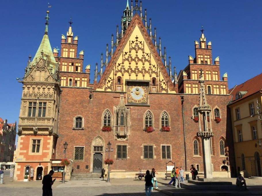 Appartamento Rynek Pod Fredra Breslavia Esterno foto