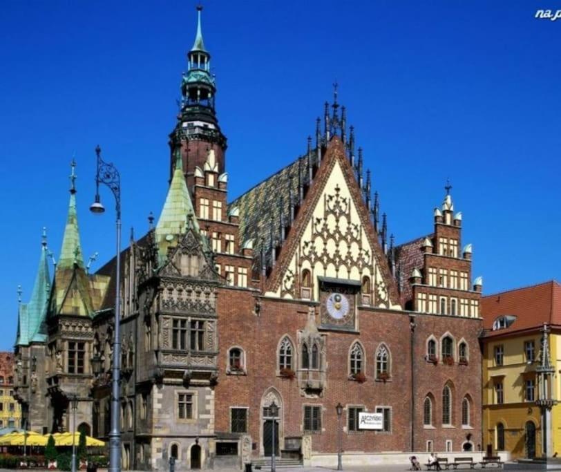 Appartamento Rynek Pod Fredra Breslavia Esterno foto